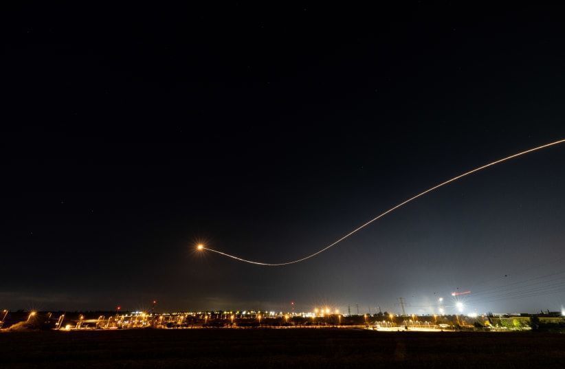 VFX (effect night rocket for Iron Dome)